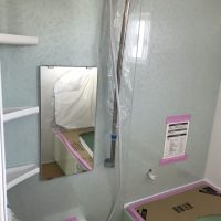 越谷市　お風呂リフォーム　Ｕ様邸　戸建て　リクシルアライズＣタイプ　一坪　壁一面鏡面に変更して施工しました。　　　